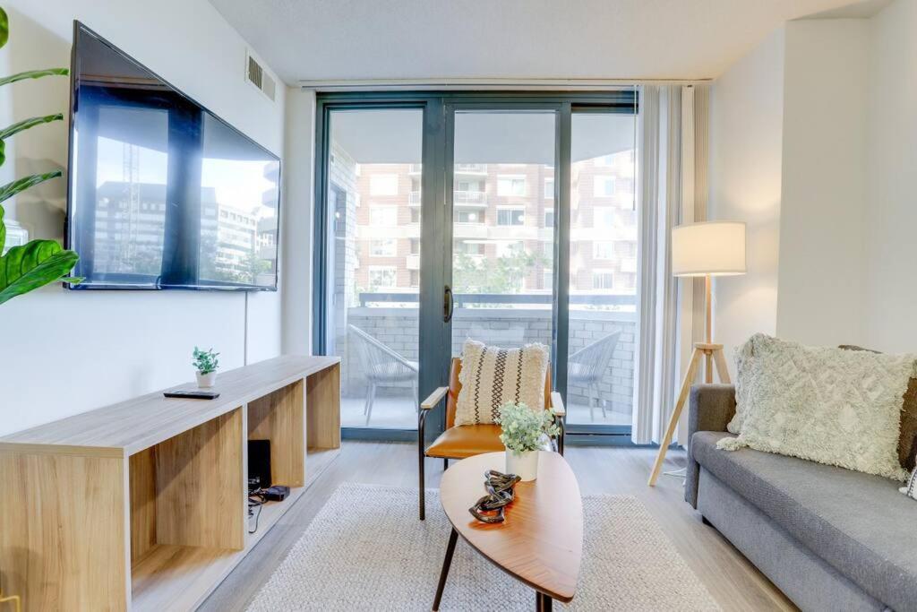 Sensational 1 Bedroom Condo At Ballston Place With Gym アーリントン エクステリア 写真